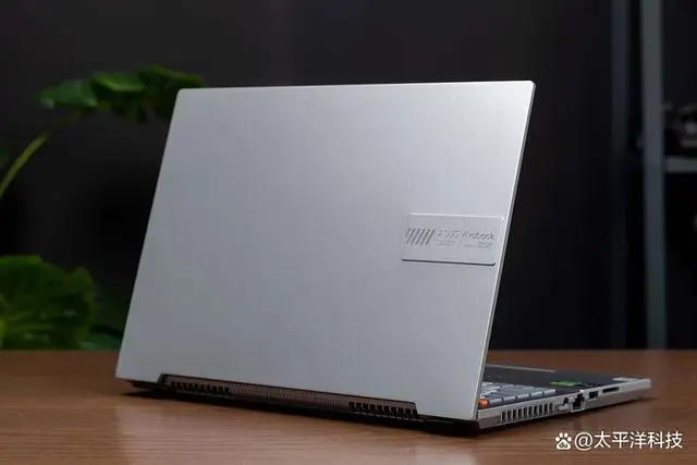 华硕显示器驱动_公版驱动和华硕官方驱动_华硕x8ain热键驱动