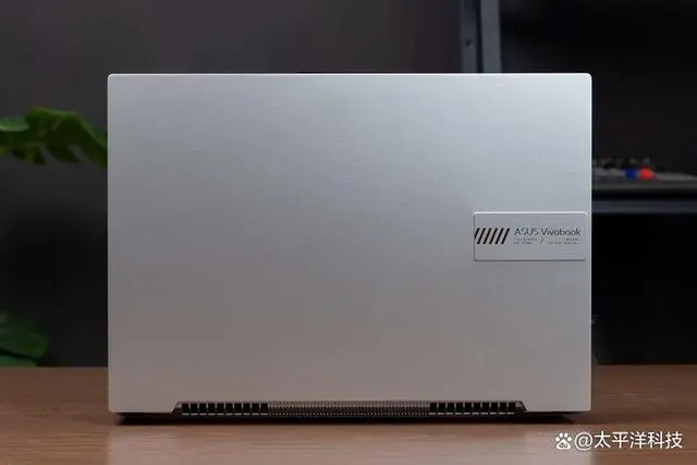 华硕显示器驱动_华硕x8ain热键驱动_公版驱动和华硕官方驱动