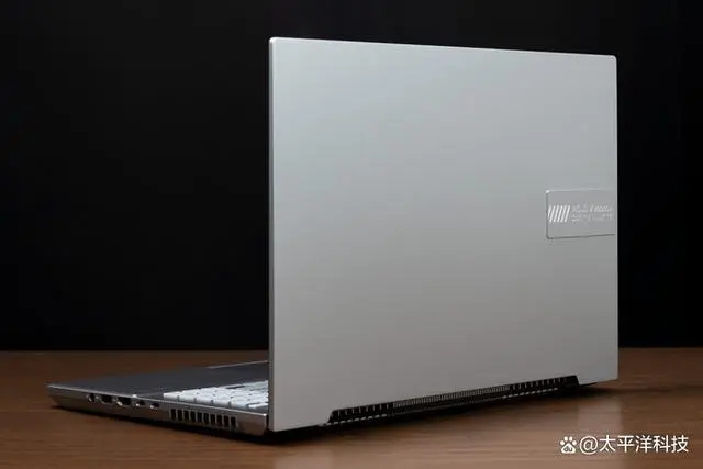 华硕显示器驱动_华硕x8ain热键驱动_公版驱动和华硕官方驱动