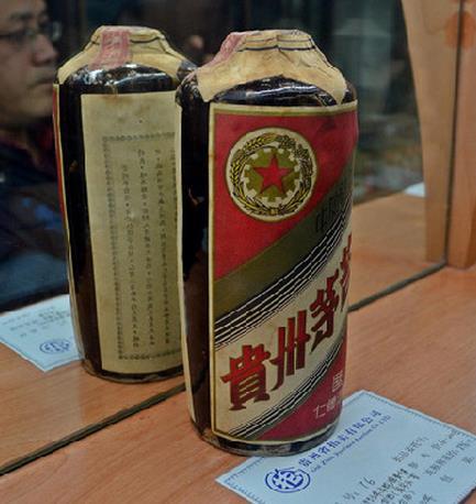 中国最贵的10瓶白酒，最后一瓶抿一口就能买到一套房
