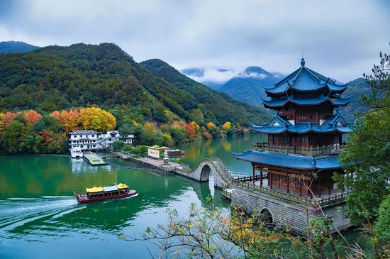 杭州周边好玩的旅游景点推荐_银川周边哪个景点好玩_凤凰周边哪些景点好玩