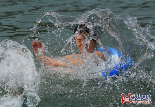 水上游乐项目_游乐园里最刺激的项目_森林游乐屋雪人怎么上