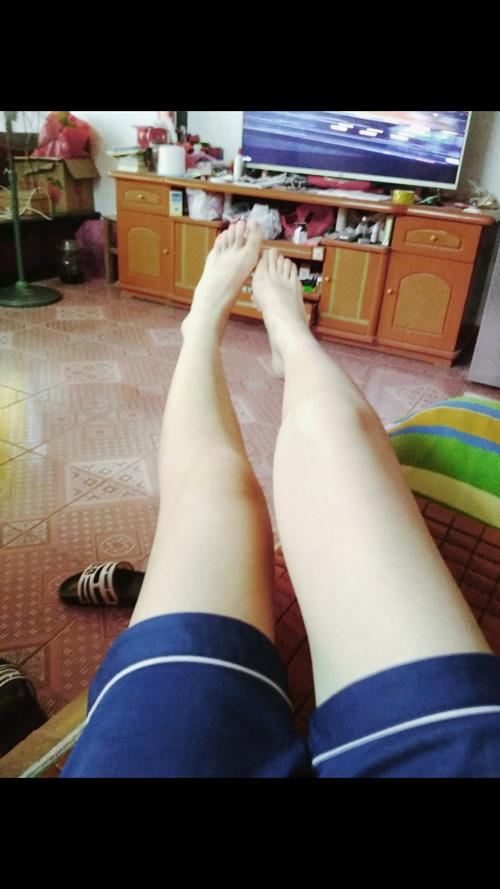 身体乳保湿美白什么牌子好_好用的美白身体乳_美白身体乳哪个好用效果好