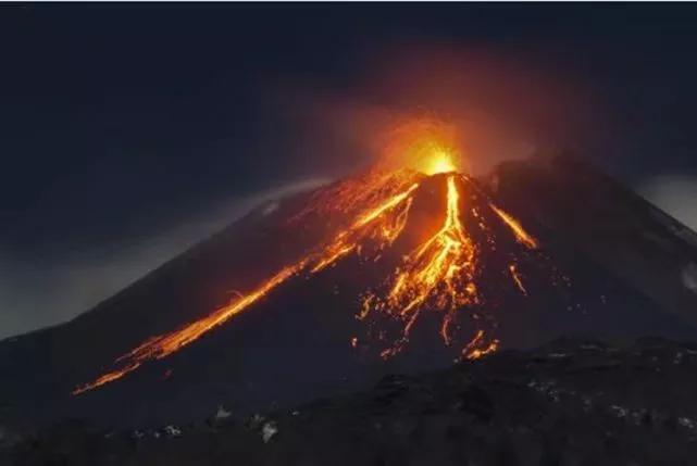 富士山火山预计爆发时间_史上爆发最强的火山_美国黄石火山超级爆发