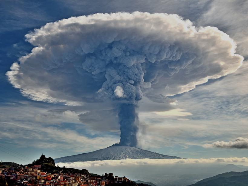 美国黄石火山超级爆发_火山为什么会爆发_富士山火山预计爆发时间