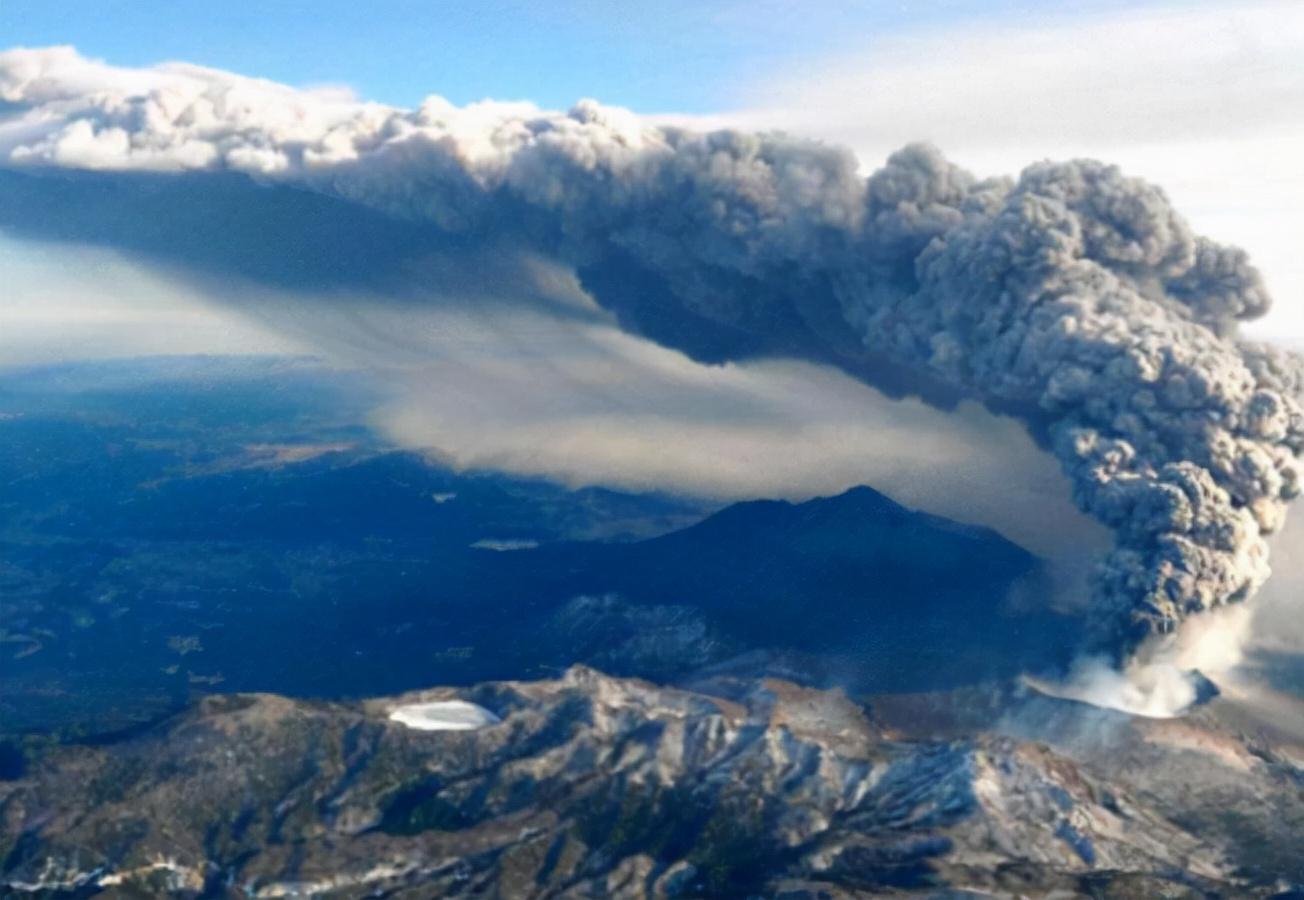 富士山火山预计爆发时间_火山为什么会爆发_美国黄石火山超级爆发