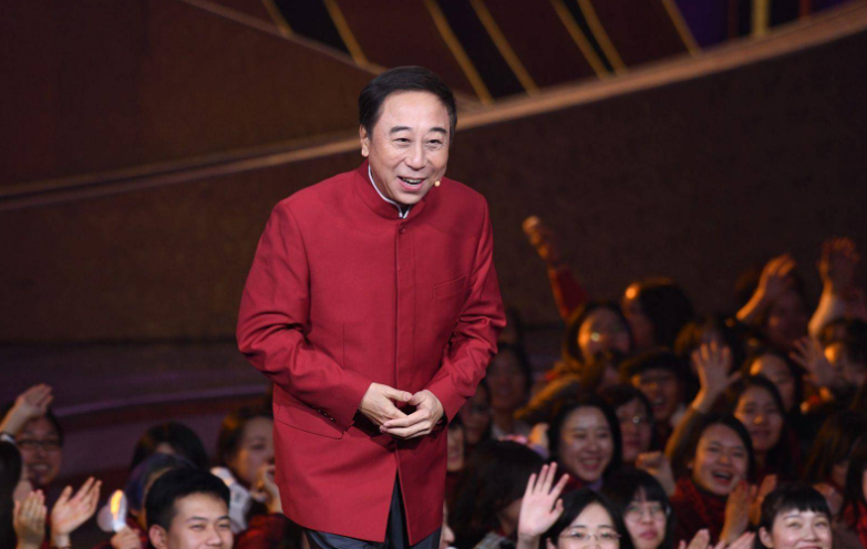 冯巩春晚女搭档_冯巩春晚小品搭档女_冯巩电视剧