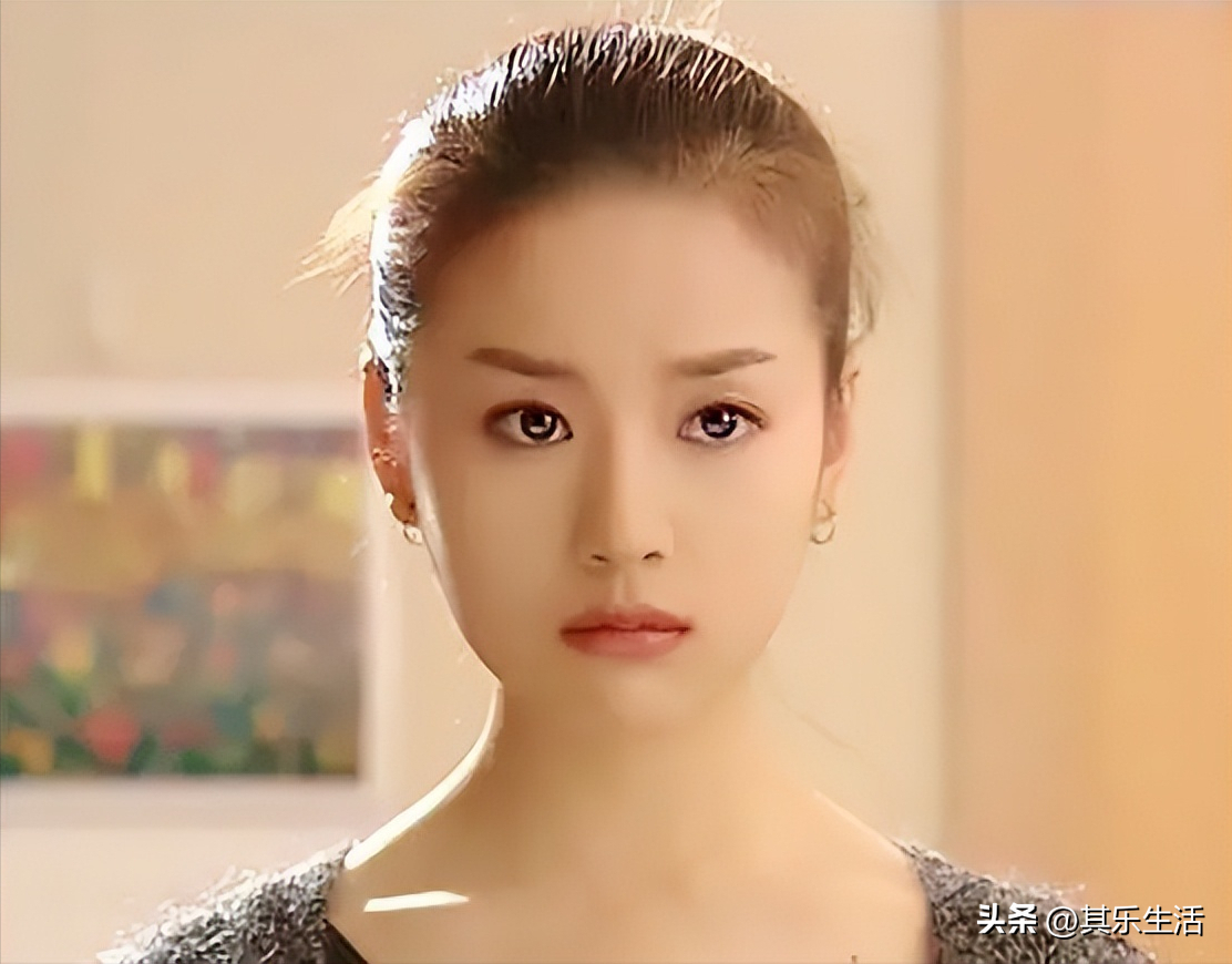 《白领公寓》播出20年,安在旭儿女双全,董洁的颜值巅峰_鸽子项目网