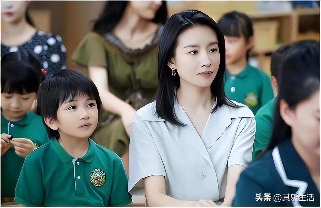 《白领公寓》播出20年,安在旭儿女双全,董洁的颜值巅峰_鸽子项目网