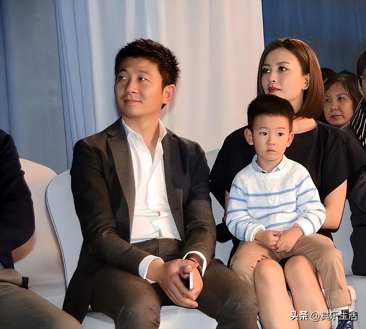 《白领公寓》播出20年,安在旭儿女双全,董洁的颜值巅峰_鸽子项目网